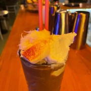 ÇİLEKLİ MİLKSHAKE